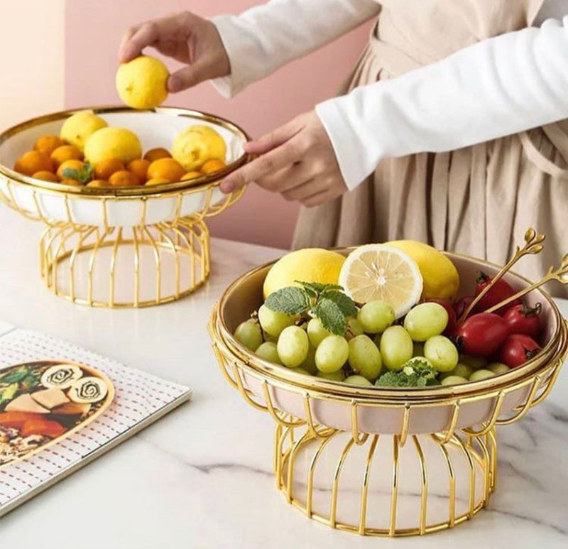 TREND HOME BOWL Servierteller aus Porzellan mit goldener Metallhalterung Kleine Größe 20 cm