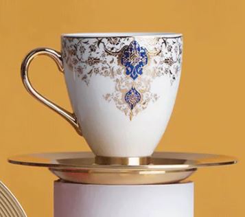 ACAR AHENK Set de 6 tasses à café en porcelaine et métal ACAR AHENK 6'lı Porselen Kahve Fincan ACAR AHENK Set mit 6 Kaffeetassen aus Porzellan und Metall