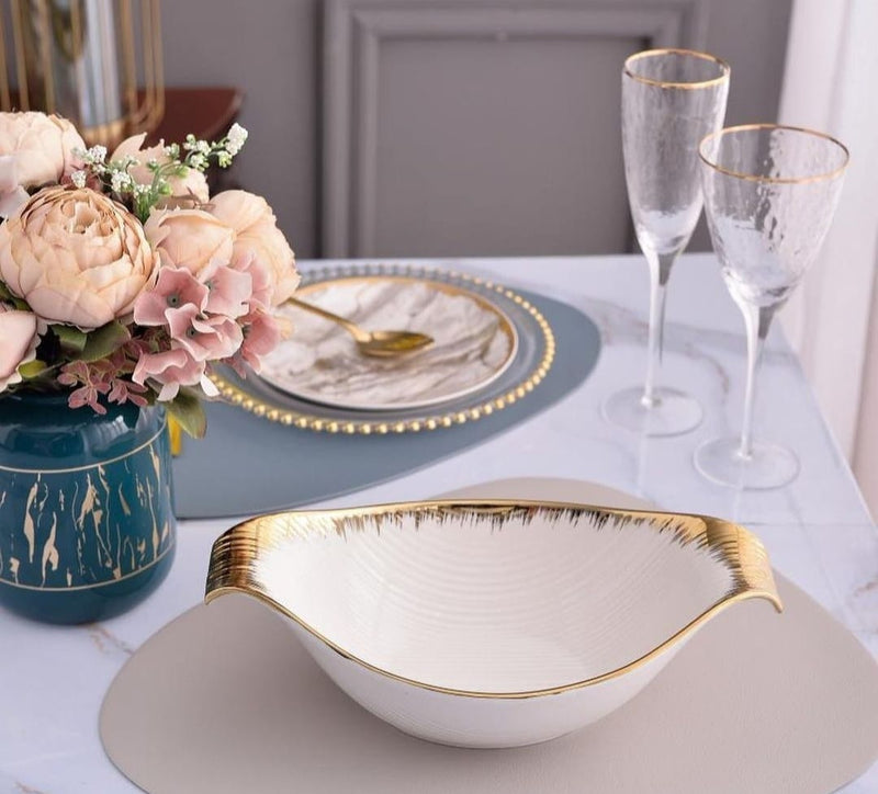 TREND HOME BOWL Tiefer Servierteller aus goldweißem Porzellan 37 cm