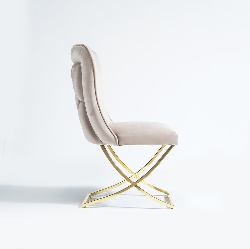 Chaise design moderne dossier capitonné en velours crème avec piètement en acier inoxydable doré collection Scarlette avec un confort parfait - Mutfak yemek odası salon sandalyesi krem kumaş kadife altın metal ayak