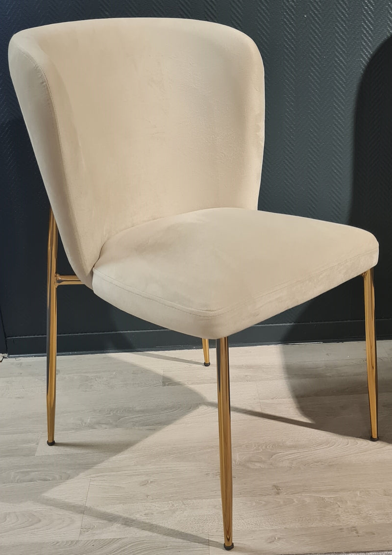 Chaise de salon, séjour et salle à manger PARS - Design et moderne - Crème - Pieds en métal doré - Bella Home PARS Stuhl für Wohn-, Esszimmer und Wohnzimmer - Design und Moderne - Creme - Füße aus vergoldetem Metall - Bella Home PARS oturma odası, oturma odası ve yemek odası sandalyesi - Tasarım ve modern - Krem - Altın metal ayaklar - Bella Home