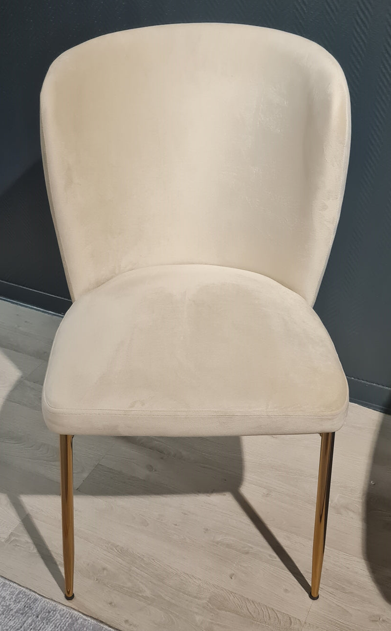 Chaise de salon, séjour et salle à manger PARS - Design et moderne - Crème - Pieds en métal doré - Bella Home PARS Stuhl für Wohn-, Esszimmer und Wohnzimmer - Design und Moderne - Creme - Füße aus vergoldetem Metall - Bella Home PARS oturma odası, oturma odası ve yemek odası sandalyesi - Tasarım ve modern - Krem - Altın metal ayaklar - Bella Home